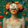 Vrouw met bloemen over ogen