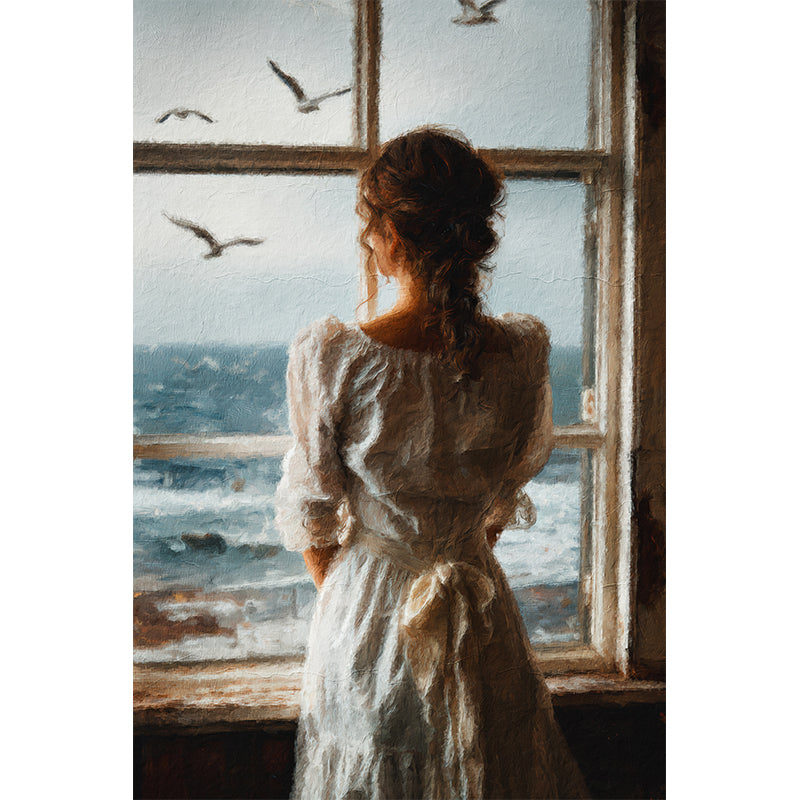 Vrouw in jurk aan zee