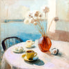 Zwei Tassen Kaffee mit Blumen
