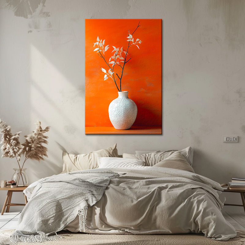 Weiße Vase in Orange
