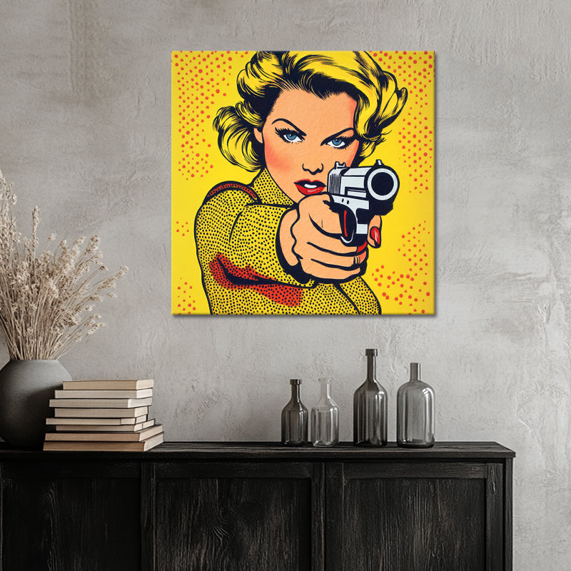 Pop-Art-Frau mit Pistole