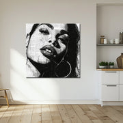 Vrouw in zwart en wit