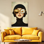 Frau mit Helm