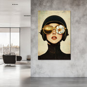 Frau mit Helm