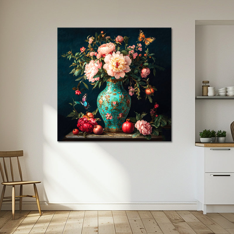 Türkisfarbene Vase mit Blumen