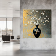 Art Vase mit Blumen