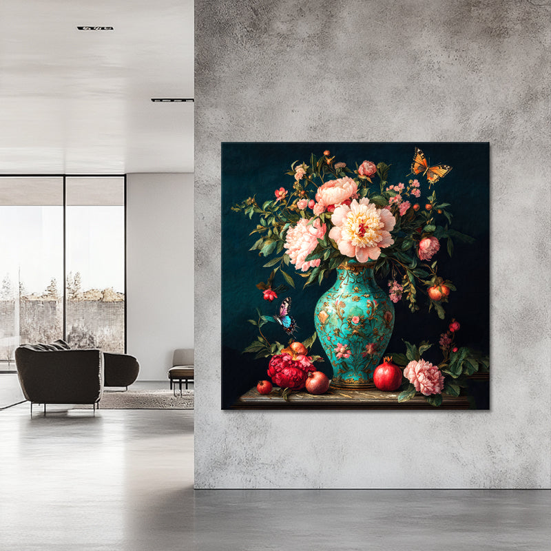 Türkisfarbene Vase mit Blumen