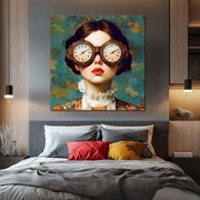 Vrouw met vintage klok