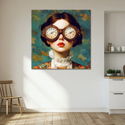 Vrouw met vintage klok
