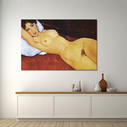 Liggend vrouwelijk naakt op wit kussen -Amedeo Modigliani