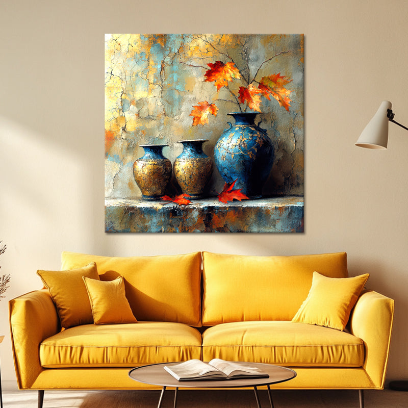 Twee vazen met herfstbladeren