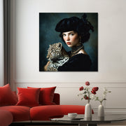 Portret van vrouw met luipaard