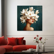 Frau mit weißen Magnolienblüten