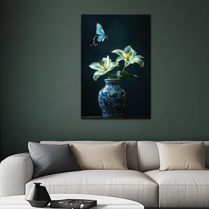 Porzellanvase mit Blumen