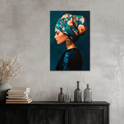 Eine Frau mit einem Turban mit Blumen