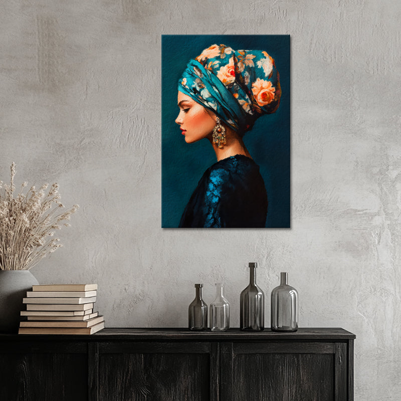 Eine Frau mit einem Turban mit Blumen