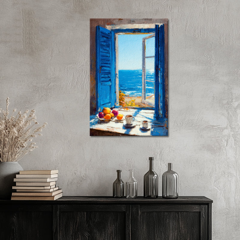Raam met blauwe luiken