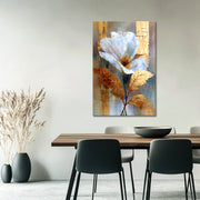 Weiße Blume in Gold II