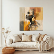 Afrikanische Frau in Gold