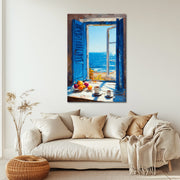 Raam met blauwe luiken