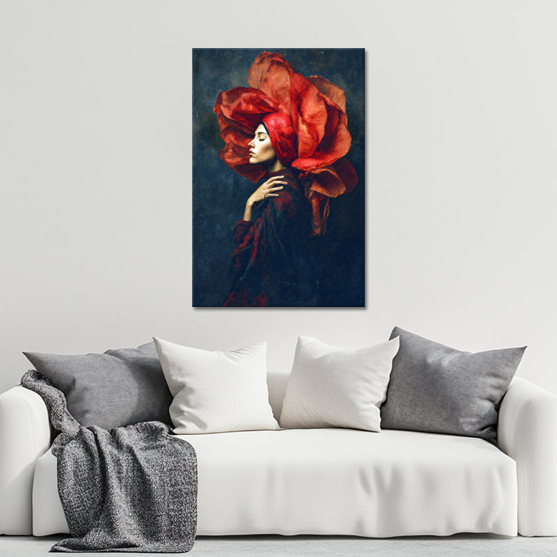 Frau mit rosa Blume